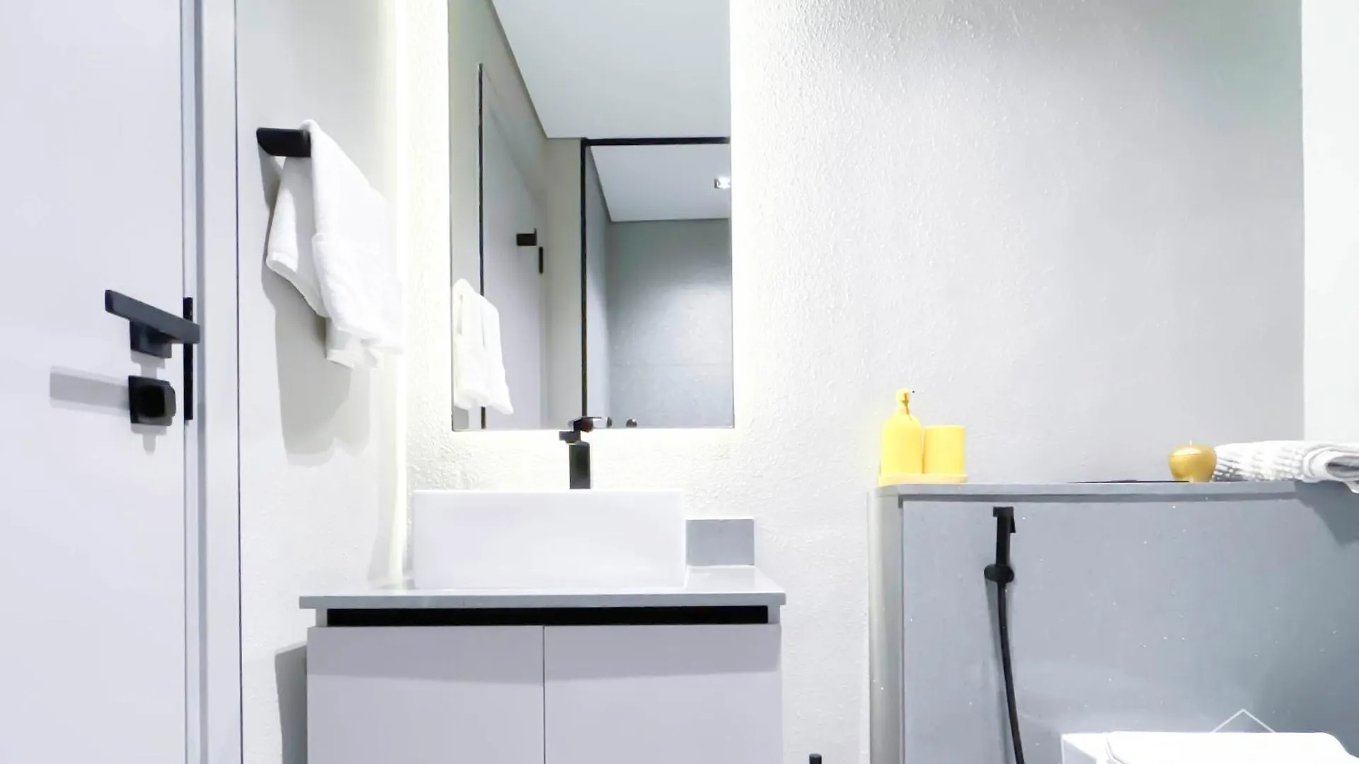 Modern Meydan Studio With Private Balcony Dubai Apartment