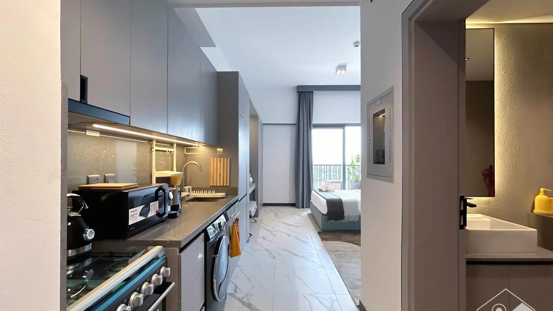 Modern Meydan Studio With Private Balcony Dubai Apartment